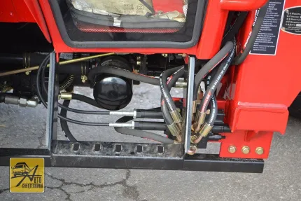 Трактор Dongfeng DF-504 с погрузчиком FEL-500